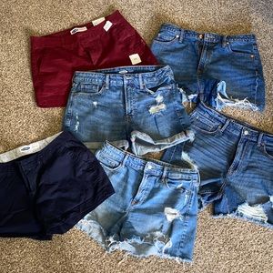 6- sz 8 shorts ! 4 Old Navy, 1 Universal Thread (Target) and 1 No Boundaries.